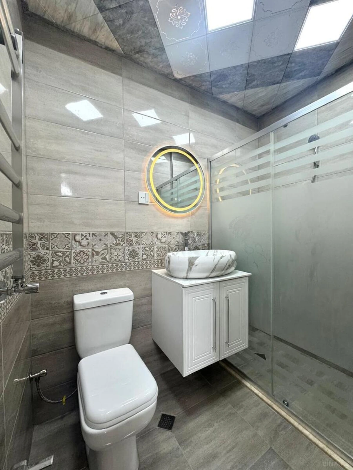 Satılır 3 otaqlı mənzil 145 m²