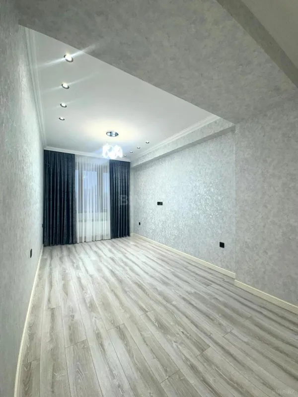 Satılır 3 otaqlı mənzil 145 m²