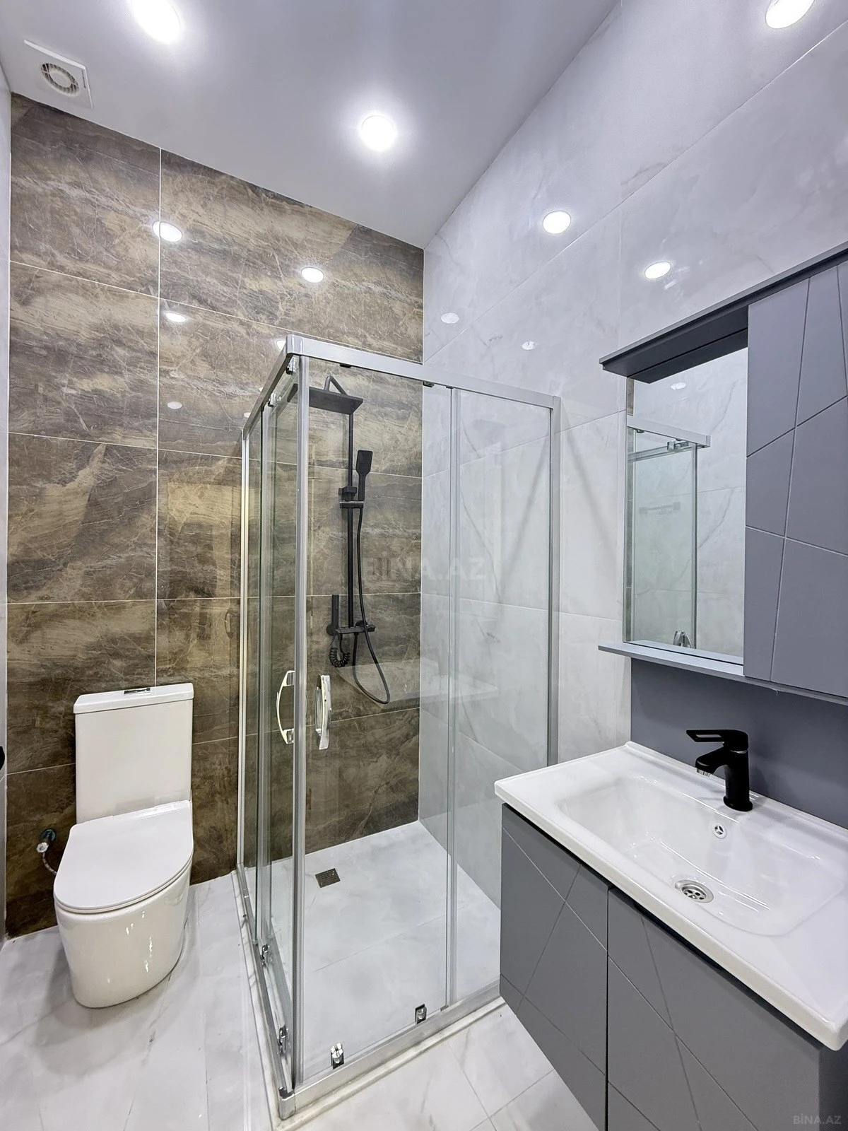 Satılır 4 otaqlı həyət evi 140 m²