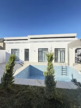 Satılır 4 otaqlı həyət evi 140 m²