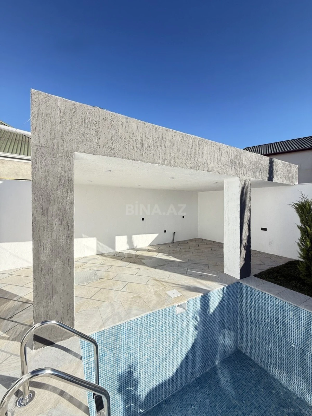 Satılır 4 otaqlı həyət evi 140 m²