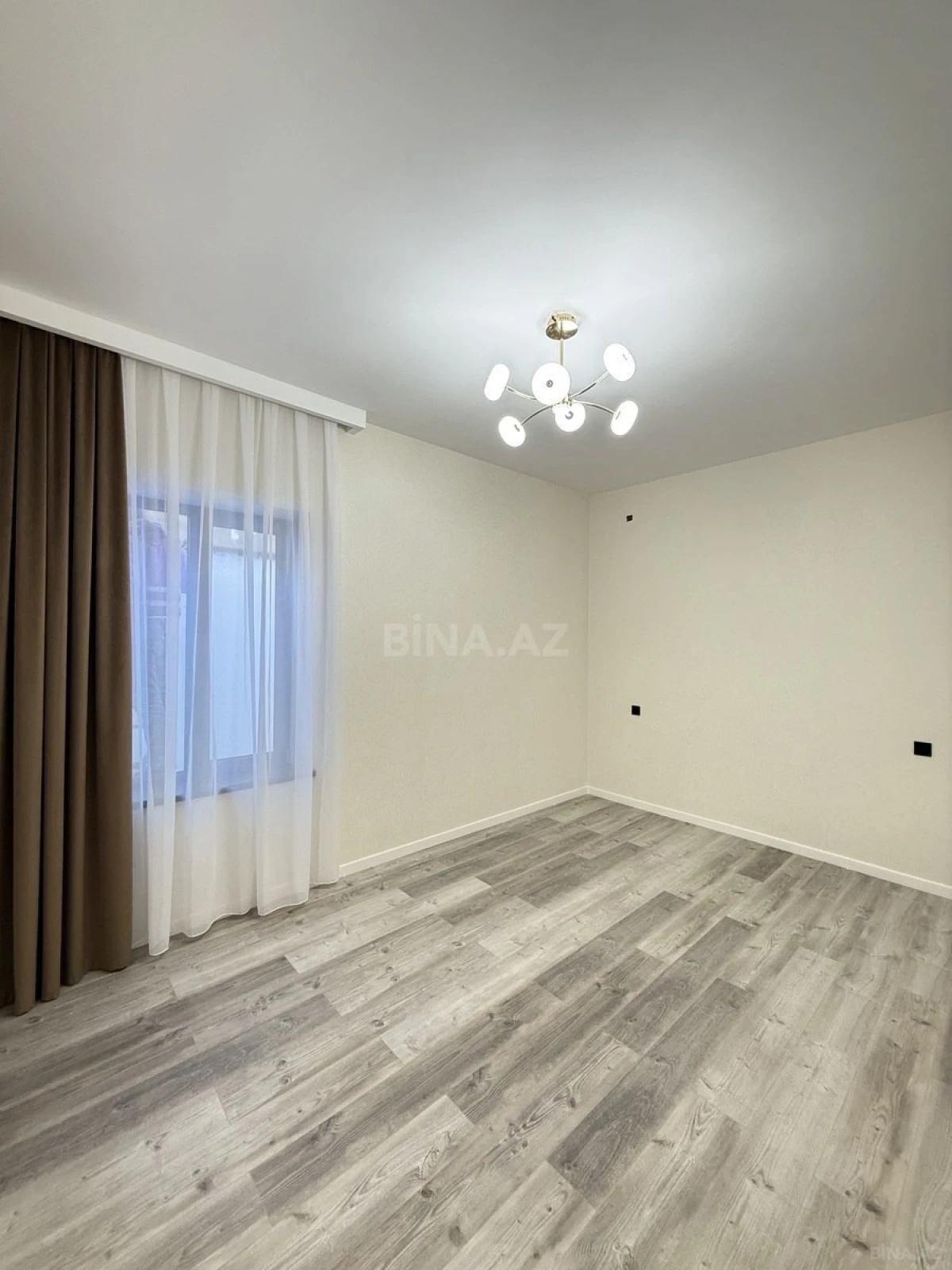 Satılır 4 otaqlı həyət evi 140 m²