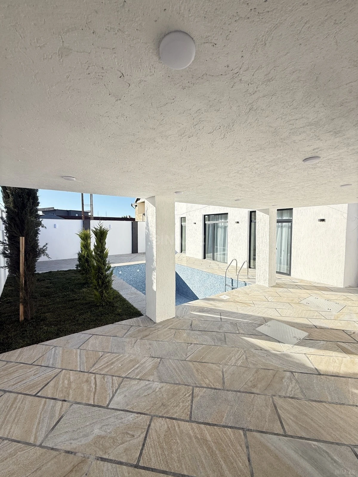 Satılır 4 otaqlı həyət evi 140 m²