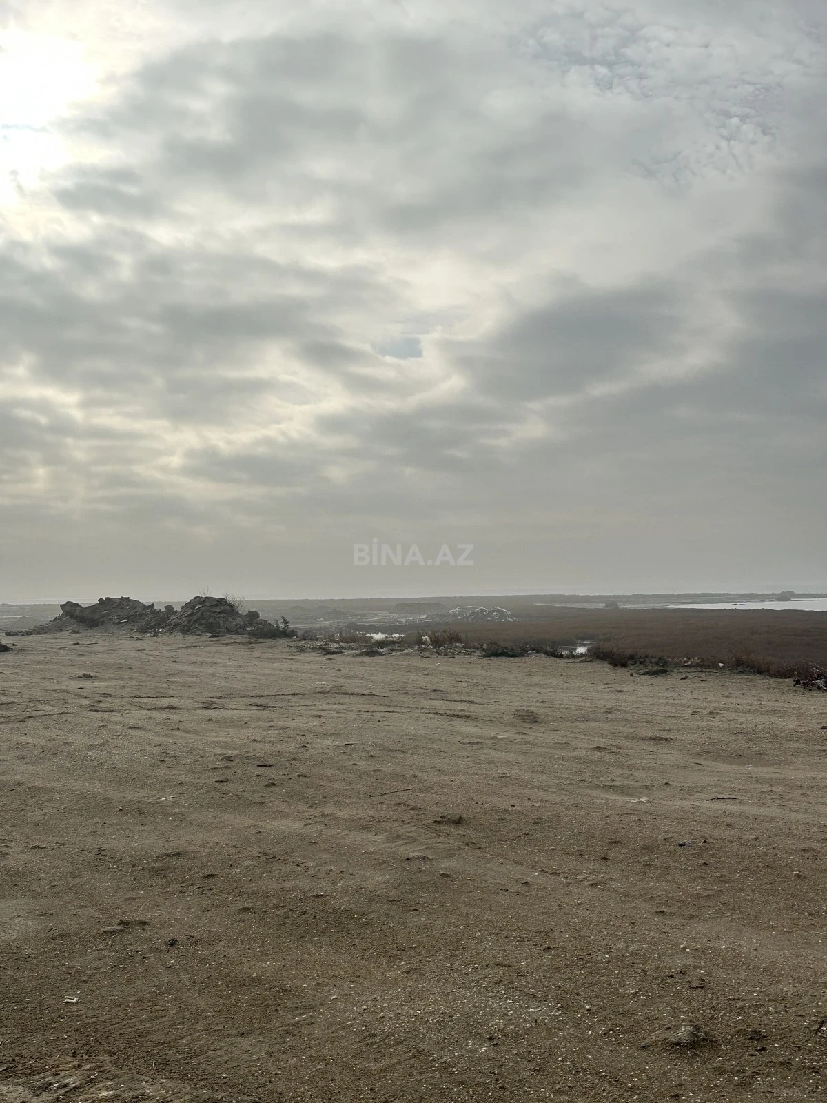 Satılır 14 otaqlı həyət evi 800 m²