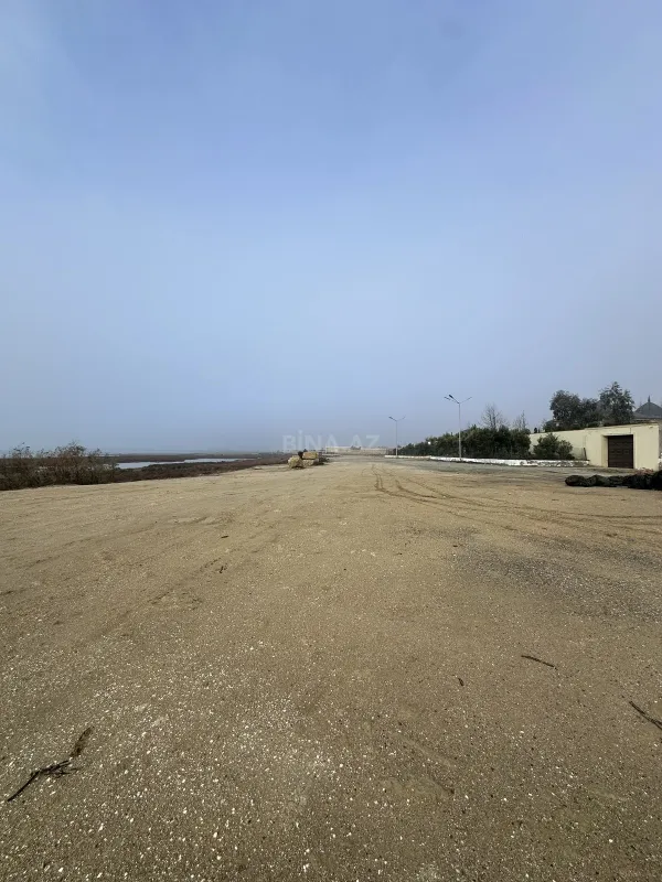 Satılır 14 otaqlı həyət evi 800 m²