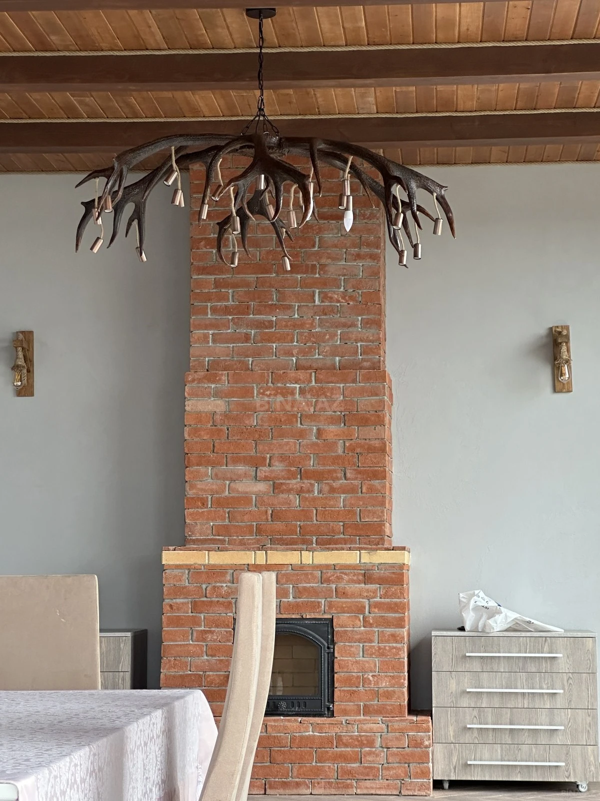 Satılır 14 otaqlı həyət evi 800 m²