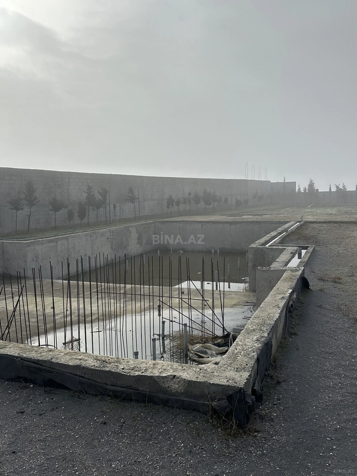 Satılır 14 otaqlı həyət evi 800 m²