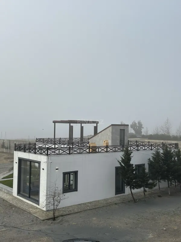 Satılır 14 otaqlı həyət evi 800 m²