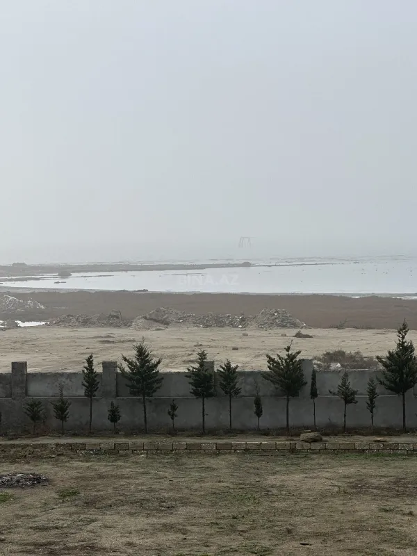 Satılır 14 otaqlı həyət evi 800 m²