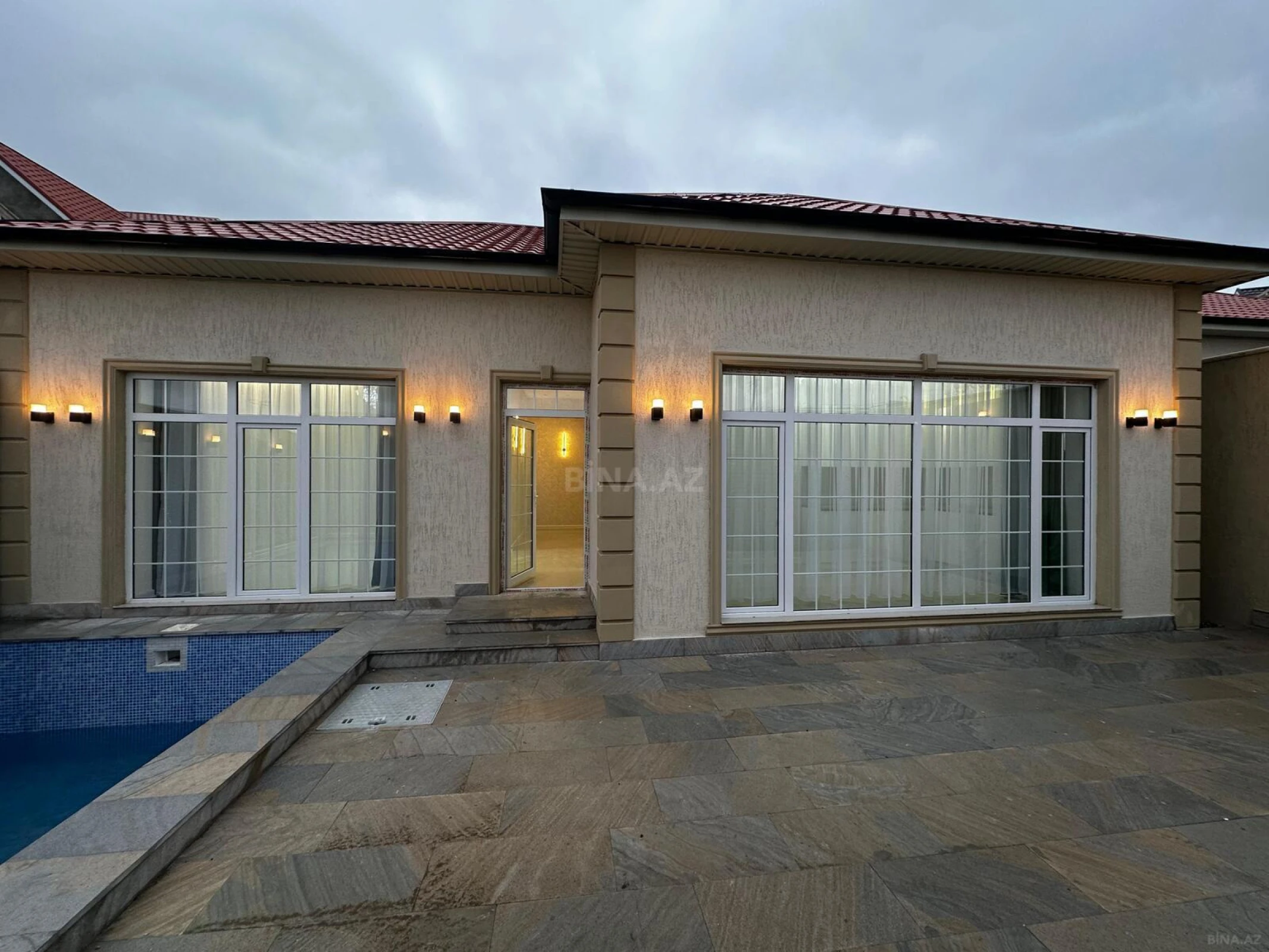 Satılır 4 otaqlı həyət evi 130 m²