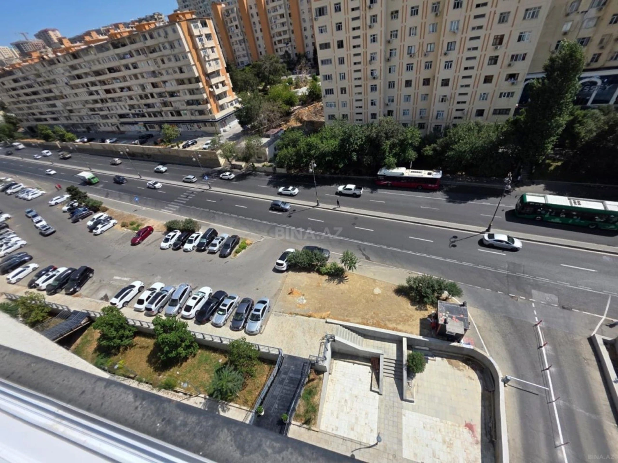 Satılır 3 otaqlı mənzil 127 m²