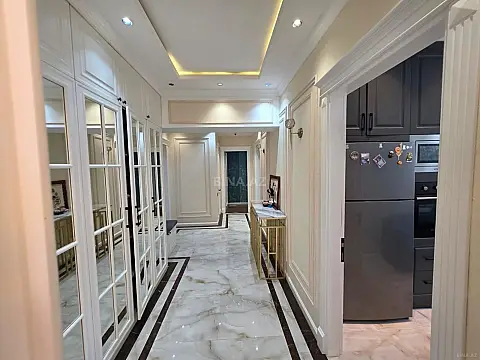 Satılır 3 otaqlı mənzil 127 m²
