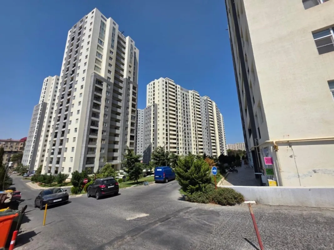 Satılır 3 otaqlı mənzil 127 m²