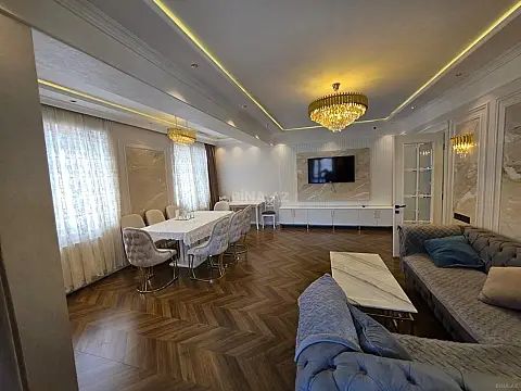Satılır 3 otaqlı mənzil 127 m²