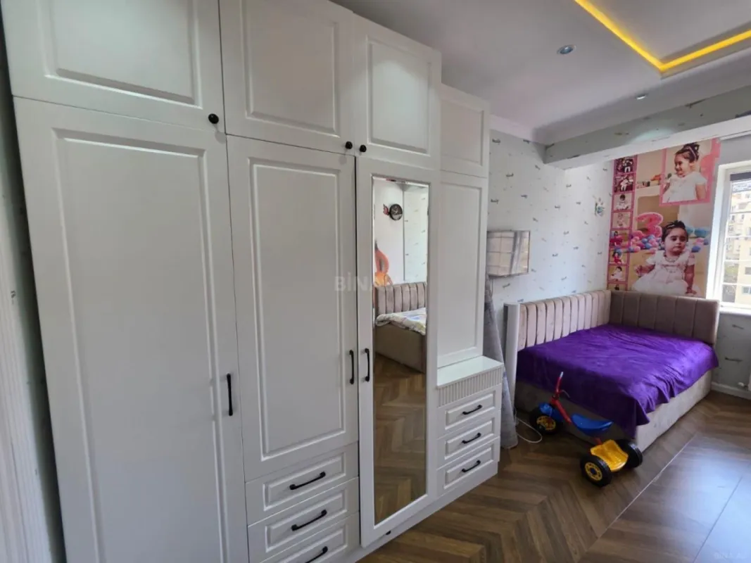 Satılır 3 otaqlı mənzil 127 m²