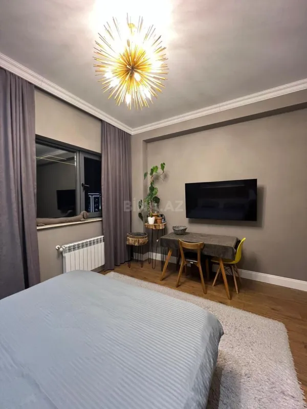 Kirayə verilir 3 otaqlı mənzil 150 m²