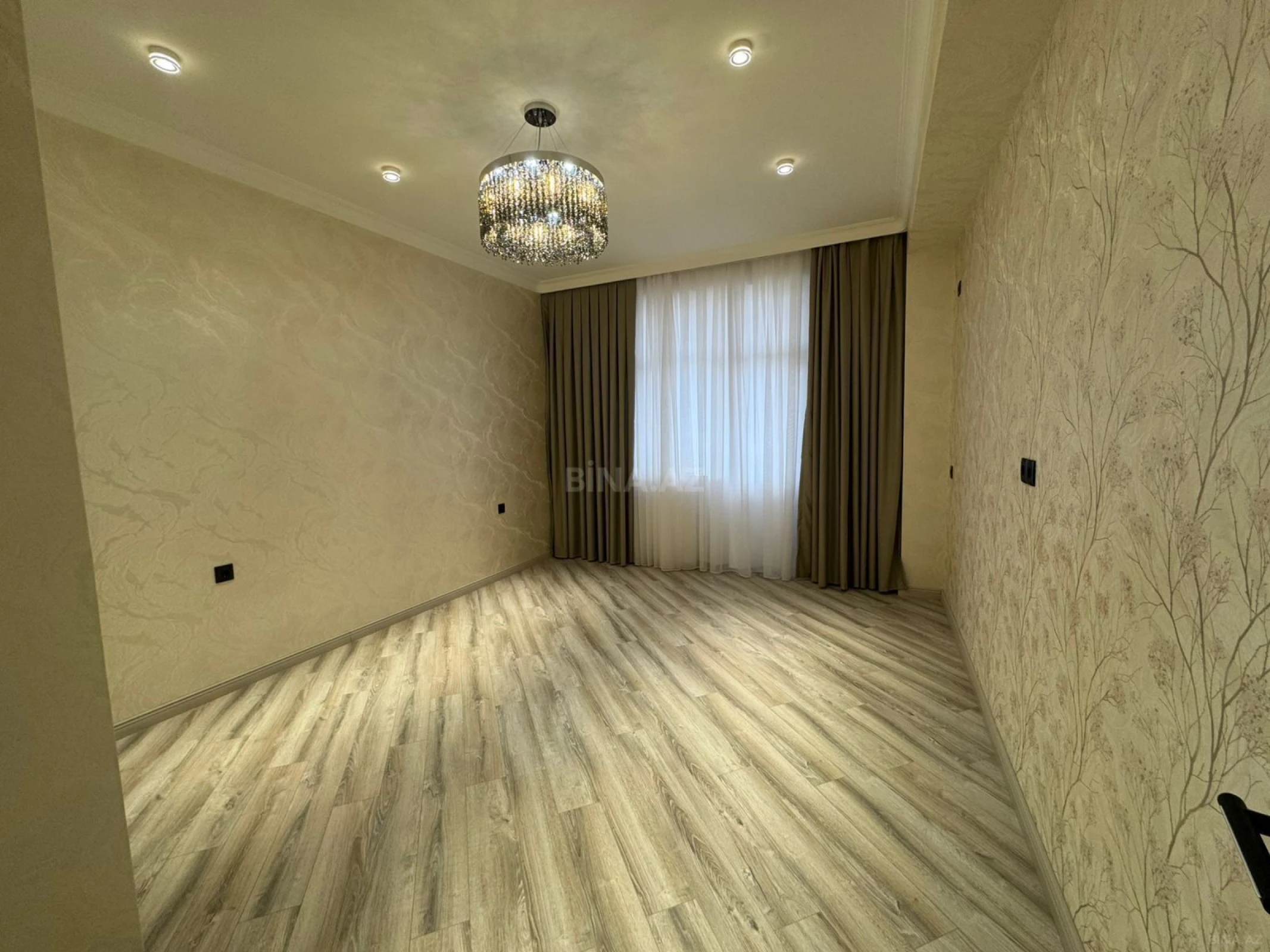 Satılır 3 otaqlı mənzil 86 m²