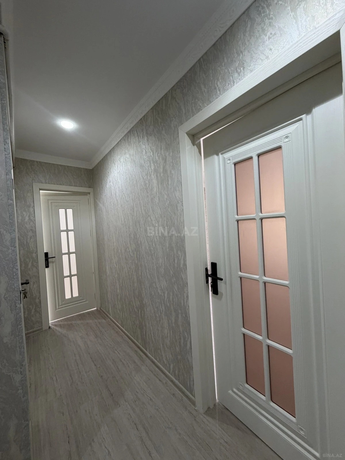 Satılır 2 otaqlı mənzil 42 m²