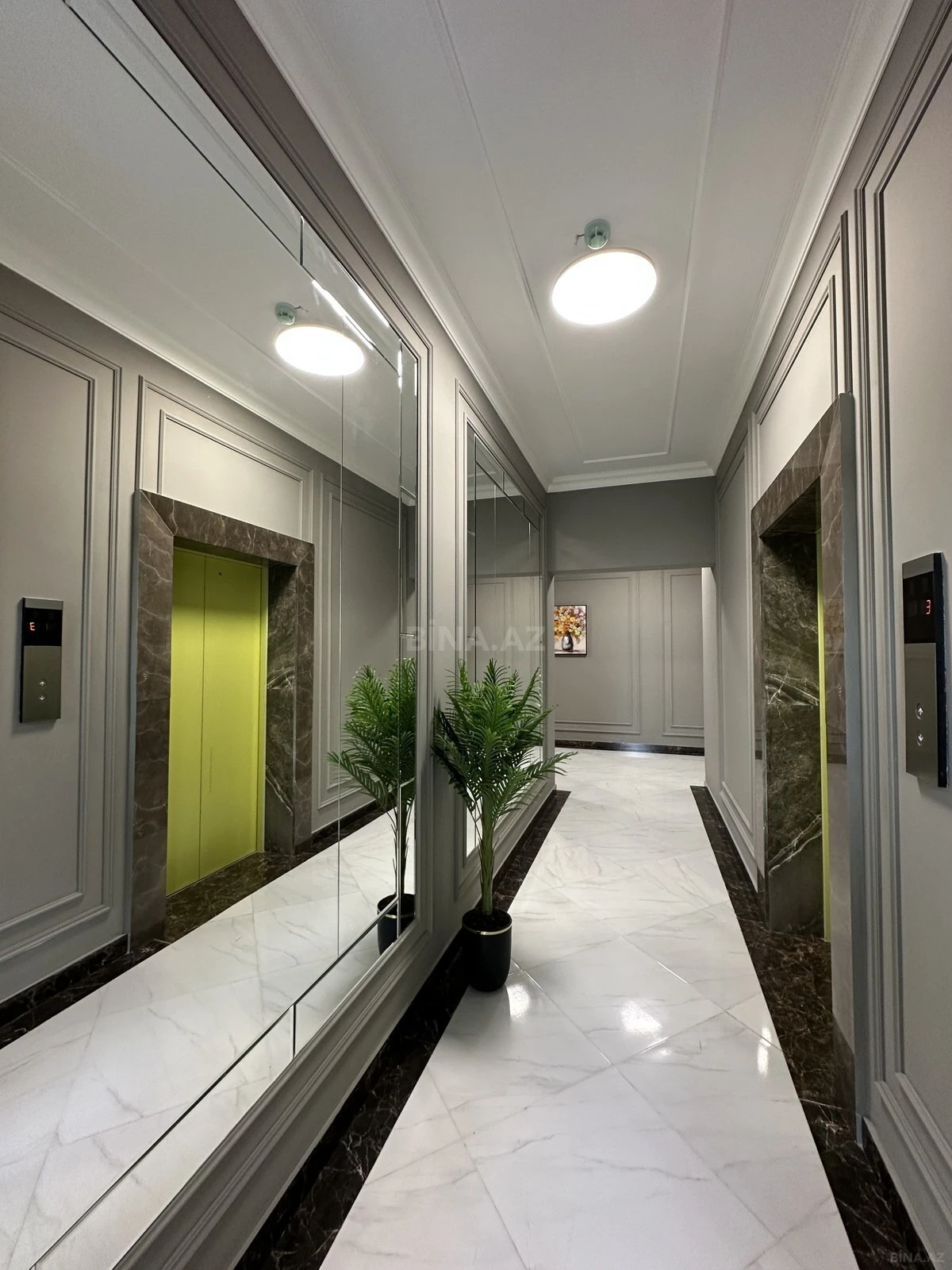 Satılır 2 otaqlı mənzil 96 m²