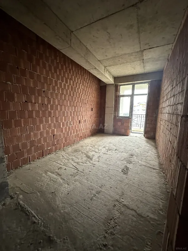 Satılır 2 otaqlı mənzil 96 m²