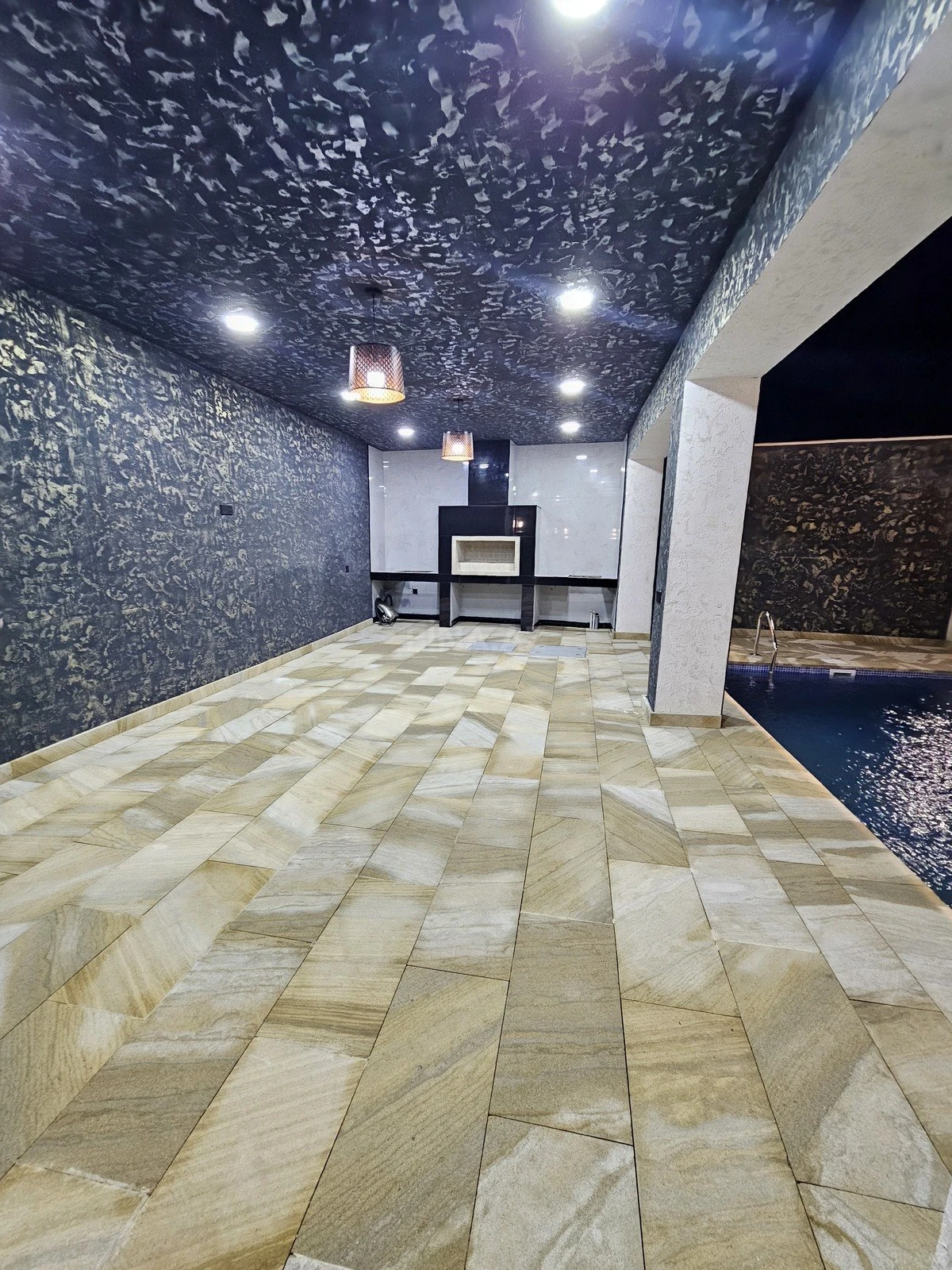 Satılır 4 otaqlı həyət evi 160 m²