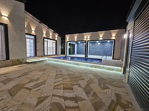 Satılır 4 otaqlı həyət evi 160 m²