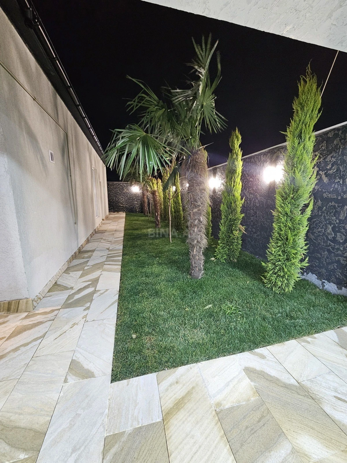 Satılır 4 otaqlı həyət evi 160 m²