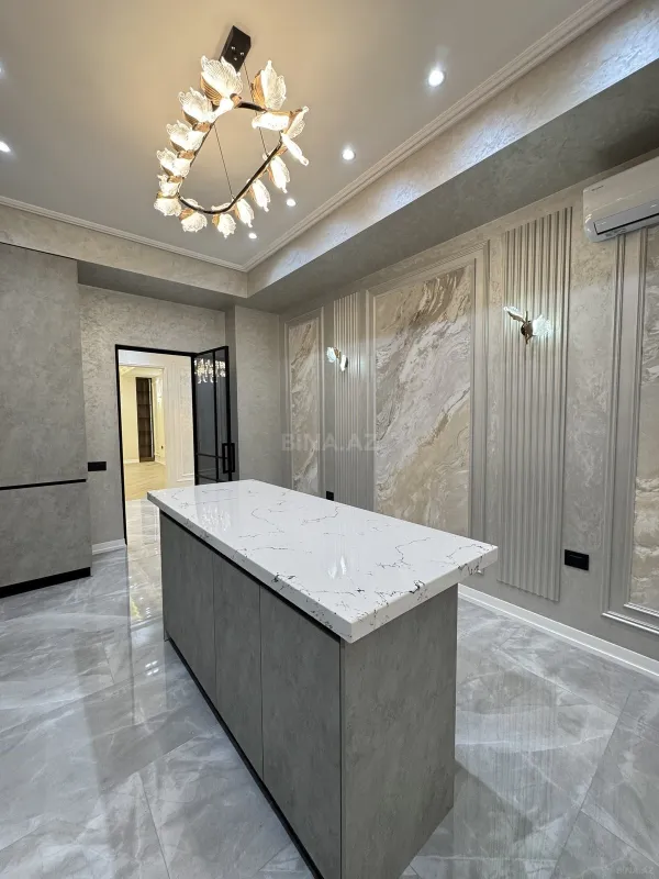 Satılır 3 otaqlı mənzil 128 m²