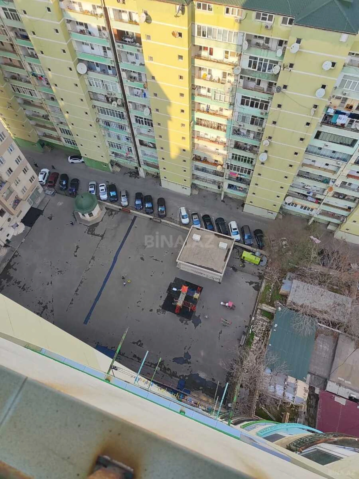 Satılır 3 otaqlı mənzil 125 m²