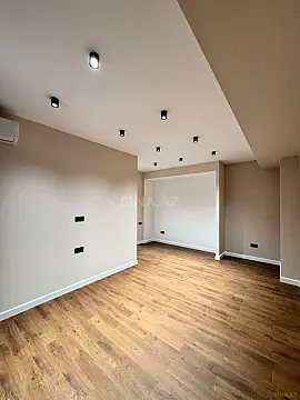 Satılır 4 otaqlı mənzil 170 m²