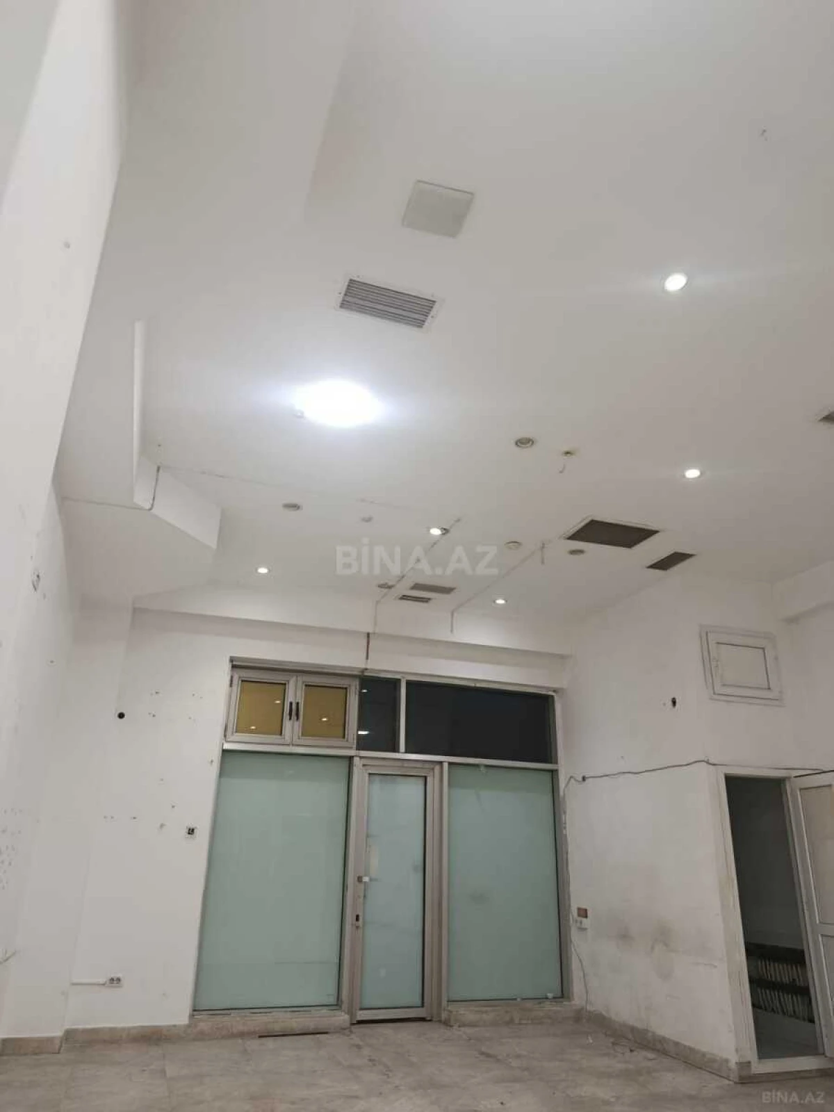 Kirayə verilir obyekt 75 m²