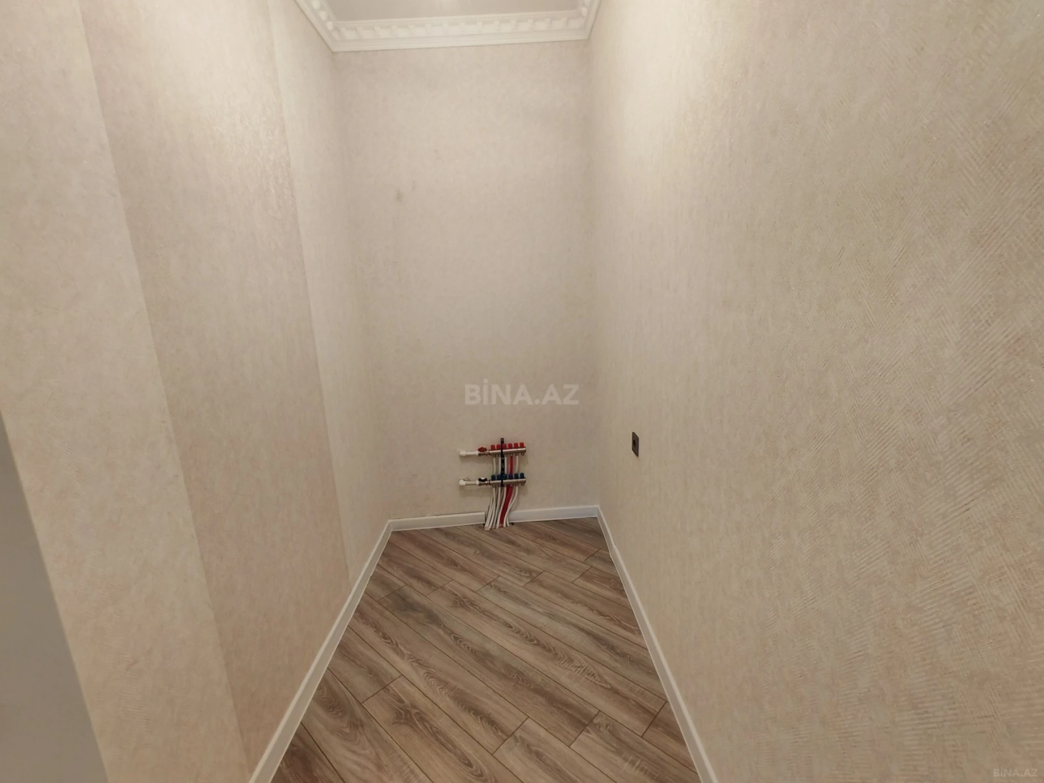 Satılır 5 otaqlı həyət evi 220 m²