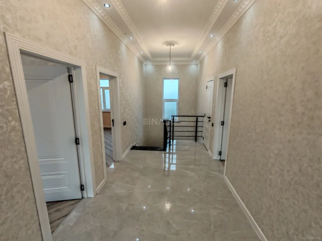 Satılır 5 otaqlı həyət evi 220 m²