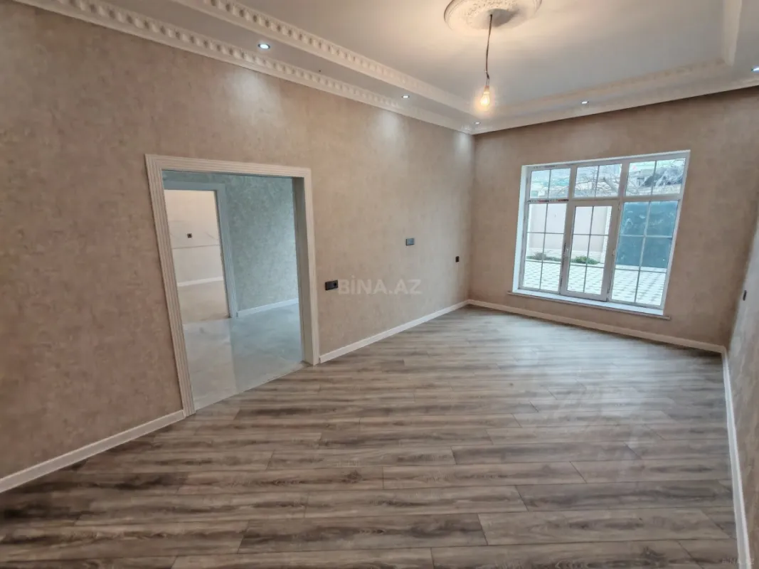 Satılır 5 otaqlı həyət evi 220 m²