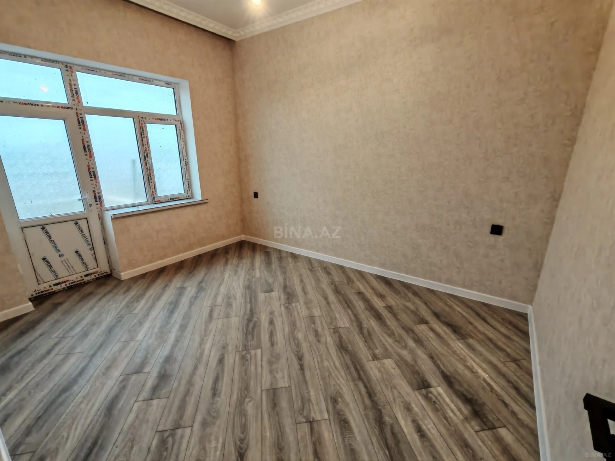 Satılır 5 otaqlı həyət evi 220 m²
