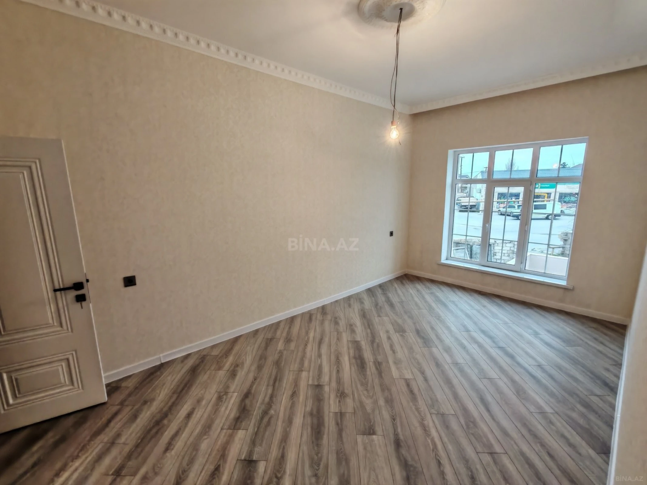Satılır 5 otaqlı həyət evi 220 m²