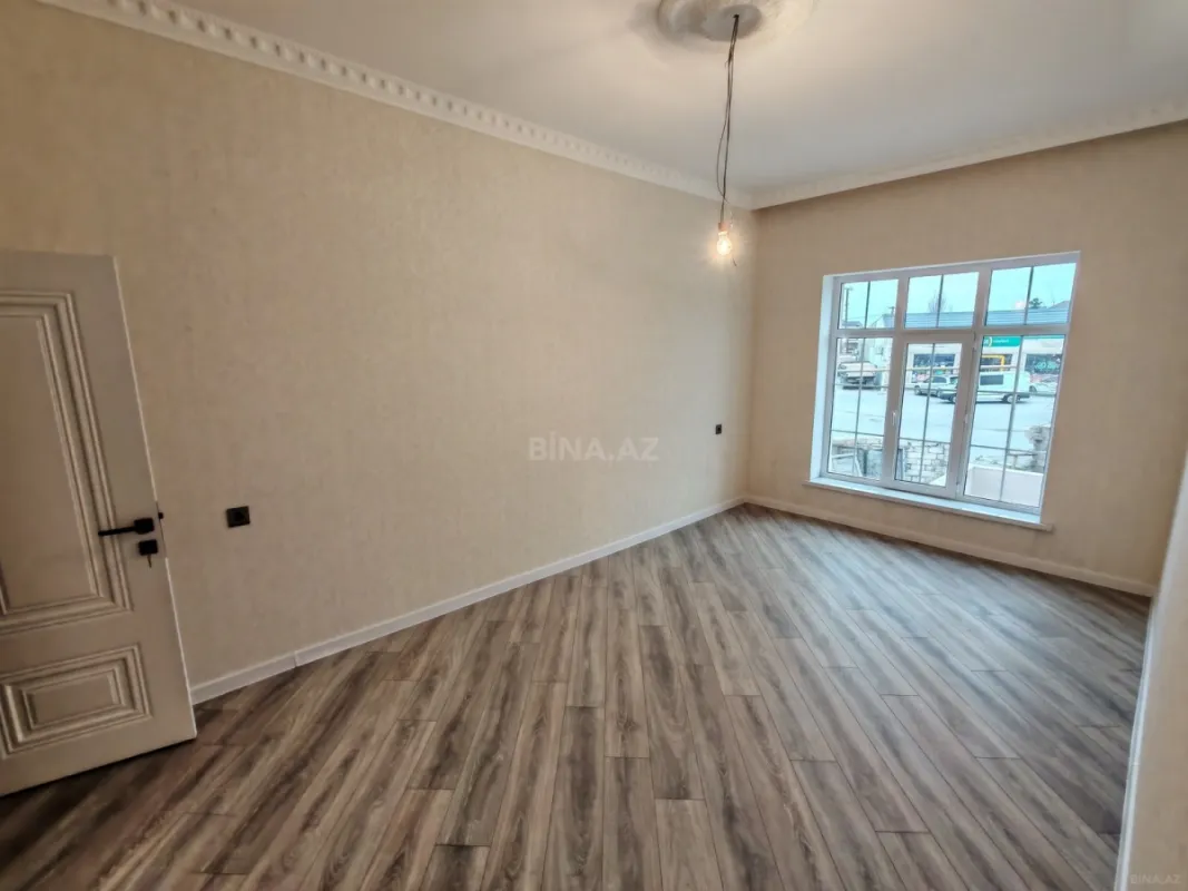 Satılır 5 otaqlı həyət evi 220 m²