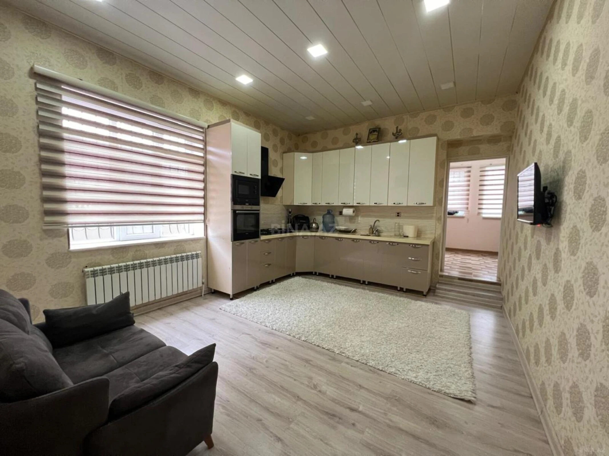 Satılır 5 otaqlı həyət evi 225 m²