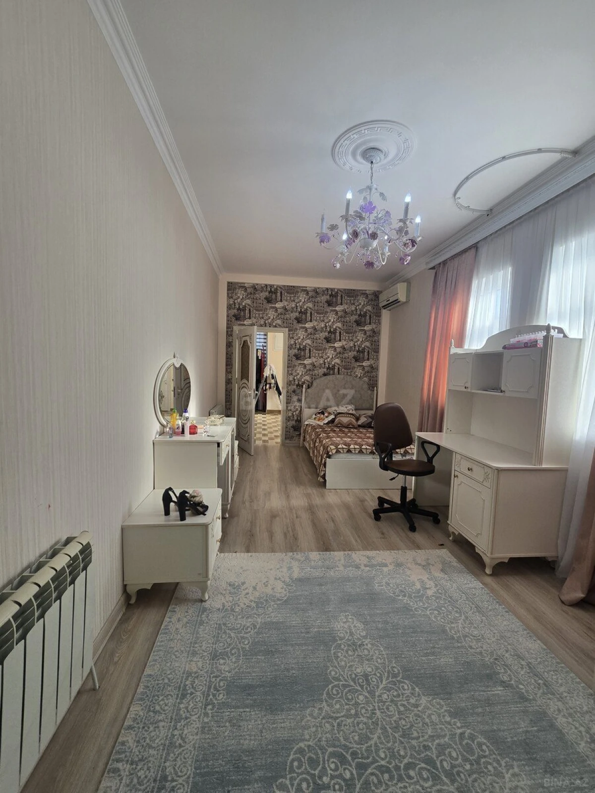 Satılır 5 otaqlı həyət evi 225 m²