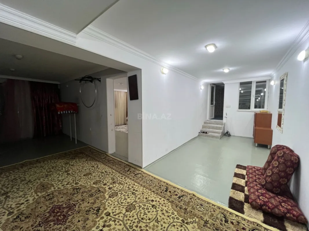 Satılır 5 otaqlı həyət evi 225 m²
