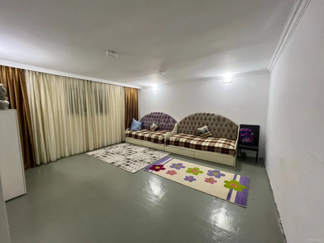 Satılır 5 otaqlı həyət evi 225 m²