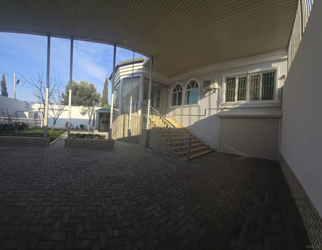 Satılır 5 otaqlı həyət evi 225 m²