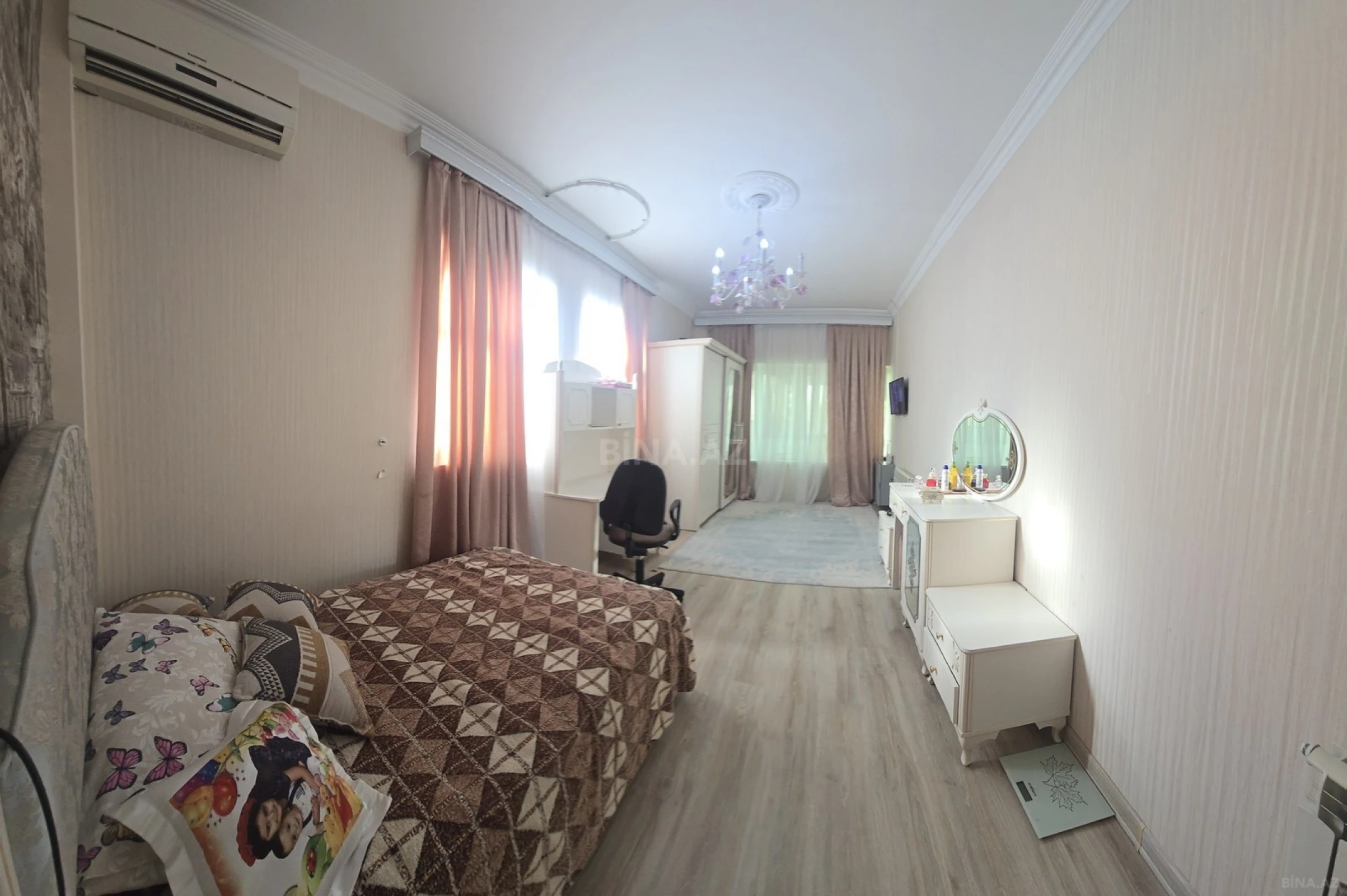 Satılır 5 otaqlı həyət evi 225 m²