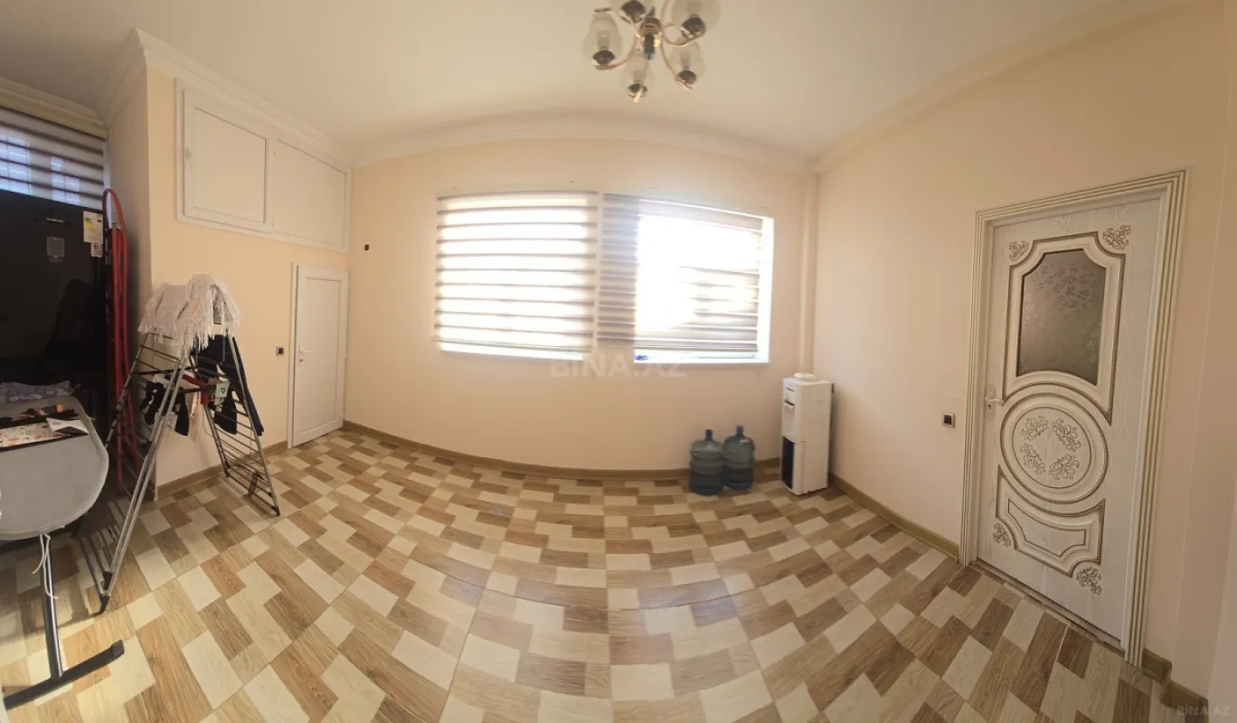 Satılır 5 otaqlı həyət evi 225 m²