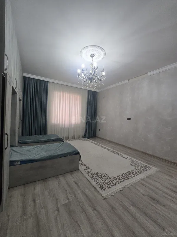 Satılır 5 otaqlı həyət evi 225 m²