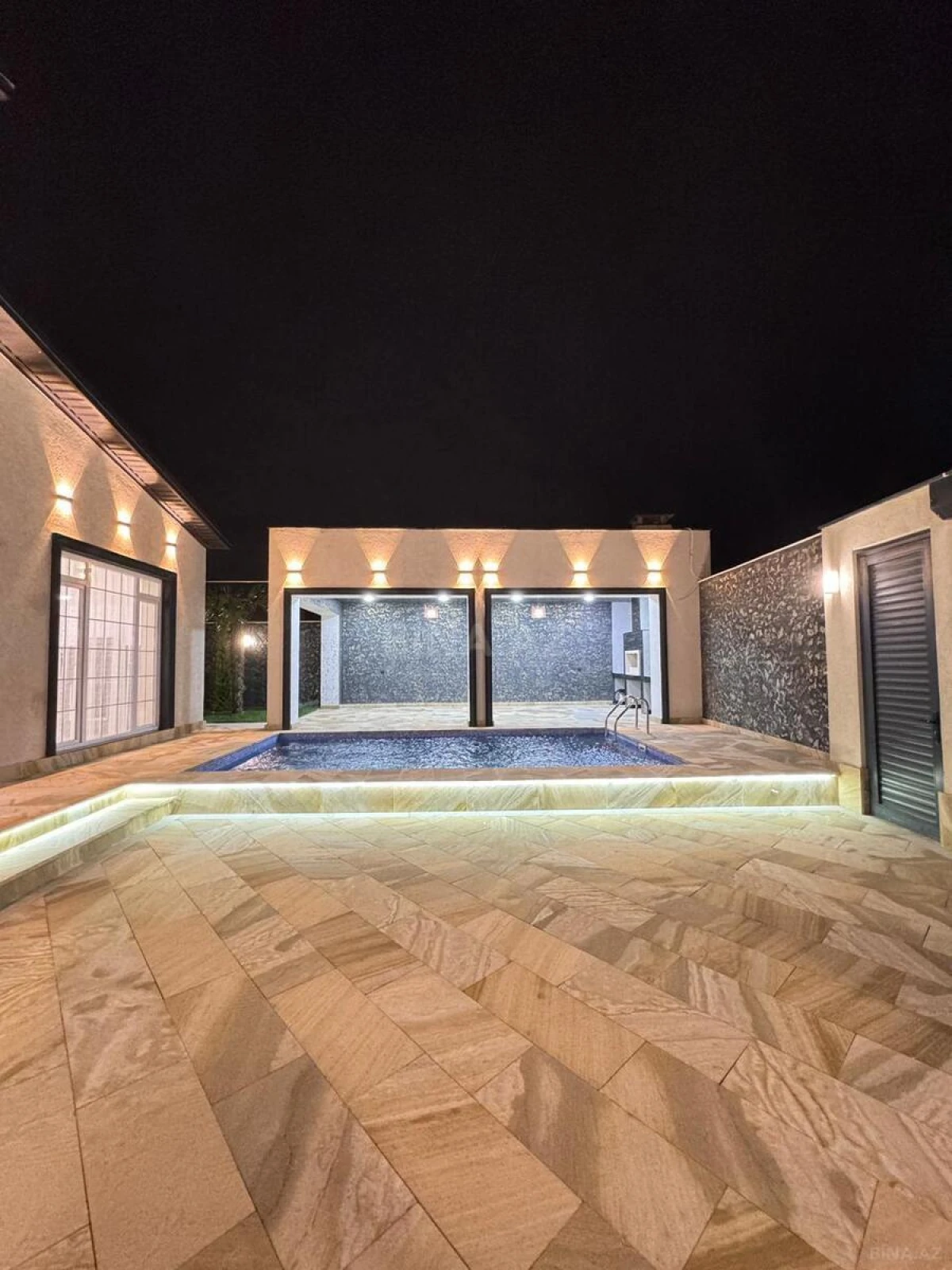 Satılır 4 otaqlı həyət evi 190 m²