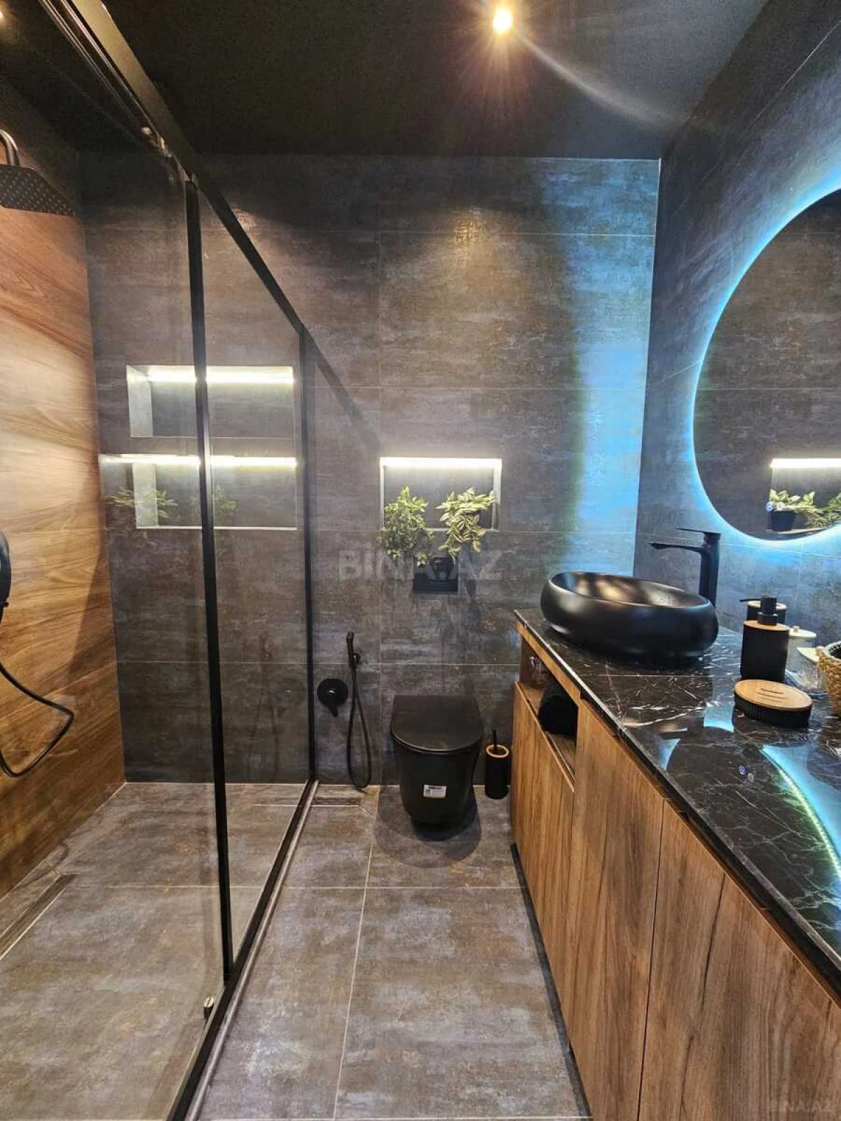 Satılır 2 otaqlı mənzil 56 m²