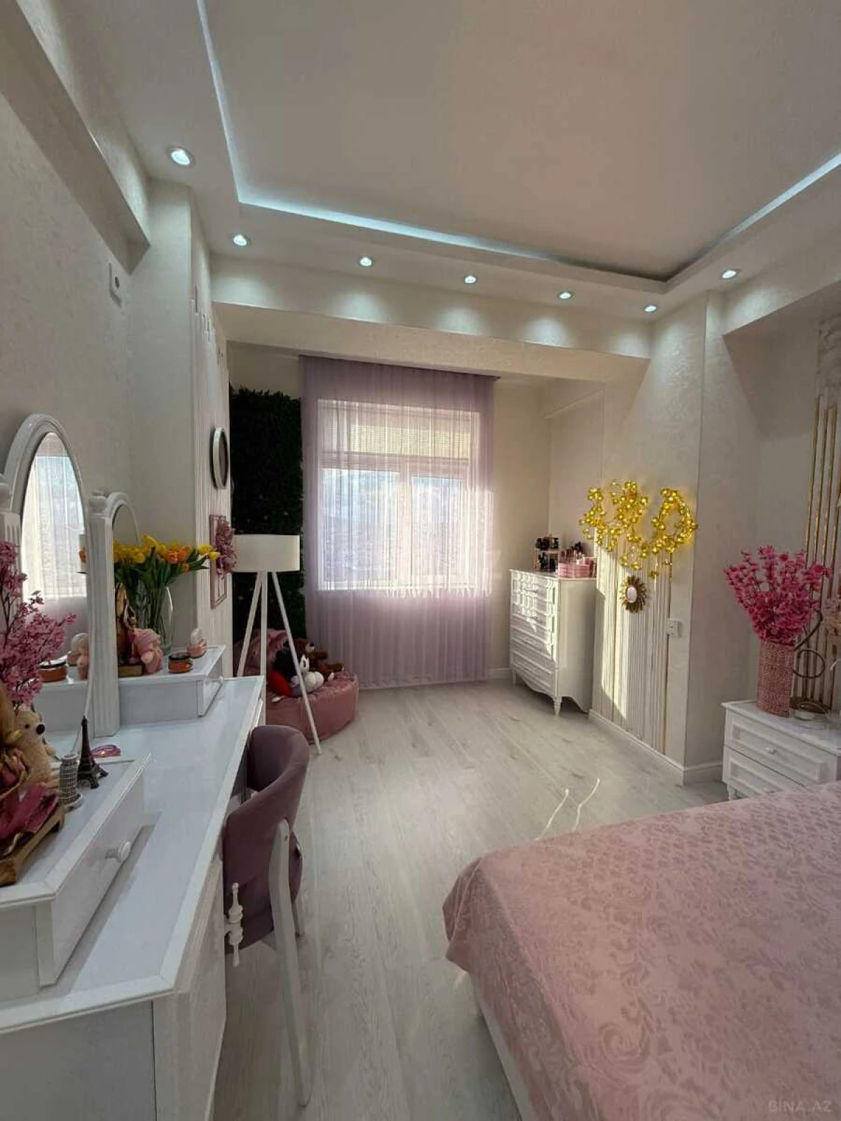 Satılır 3 otaqlı mənzil 127 m²