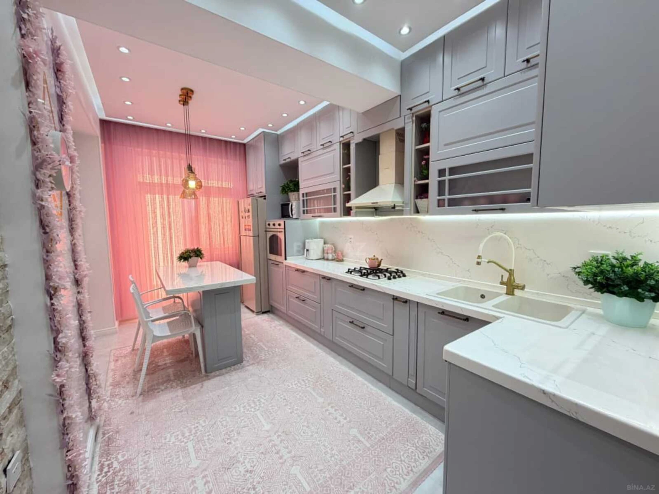 Satılır 3 otaqlı mənzil 127 m²