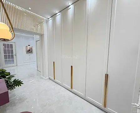 Satılır 3 otaqlı mənzil 127 m²